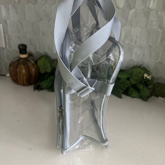 Clear Eastsport PVC Tote Bag With Gray Straps & Front Zipper Pocket - Picture 8 of 11